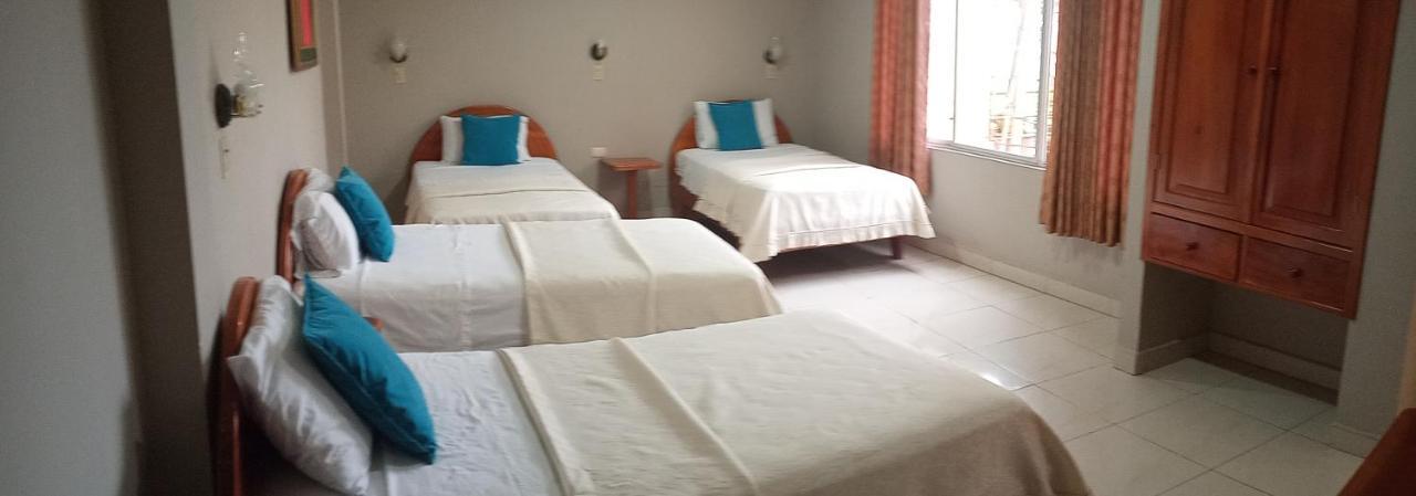 Hotel Palmeras Galapagos Puerto Ayora  Zewnętrze zdjęcie