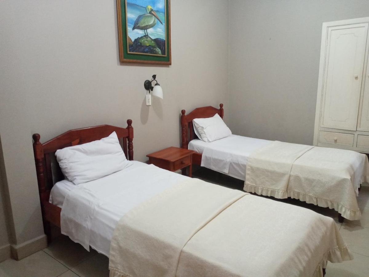 Hotel Palmeras Galapagos Puerto Ayora  Zewnętrze zdjęcie