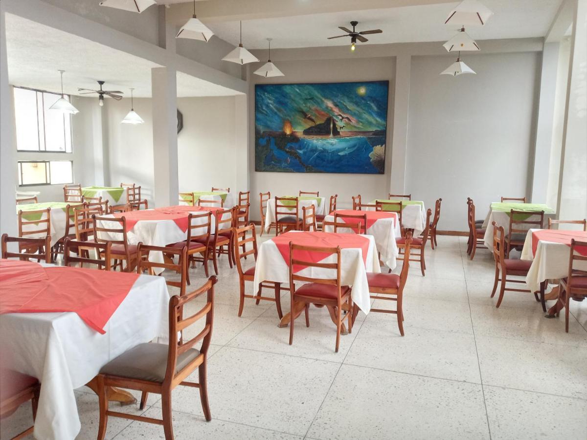 Hotel Palmeras Galapagos Puerto Ayora  Zewnętrze zdjęcie