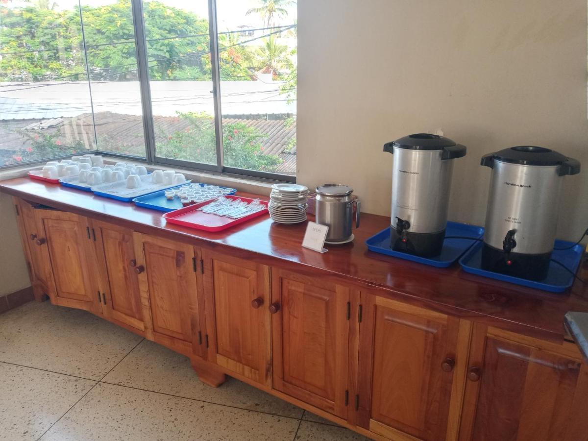 Hotel Palmeras Galapagos Puerto Ayora  Zewnętrze zdjęcie