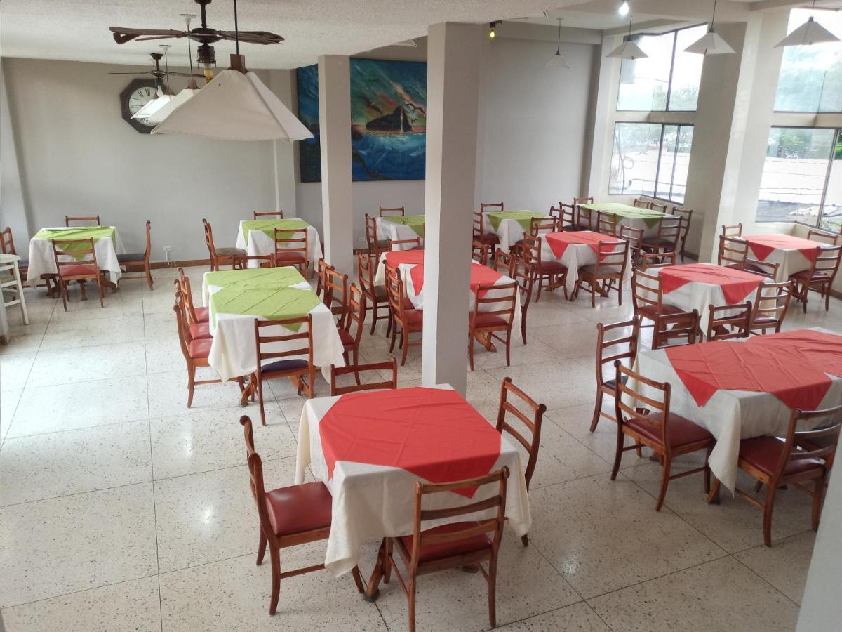 Hotel Palmeras Galapagos Puerto Ayora  Zewnętrze zdjęcie